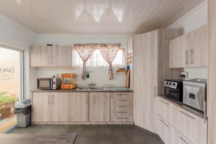 5 Bedroom Property for Sale in Britannia Bay Western Cape